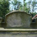 Kamienna Góra, cmentarz żydowski, fragment macewy